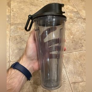 VITAMIX Flip Top Blender Bottle Double Wall Travel Container Travel Cup 20 oz